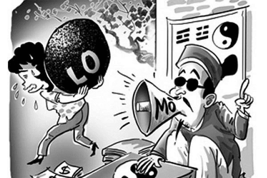 "Thầy" phong thuỷ rởm lừa những người nhẹ dạ