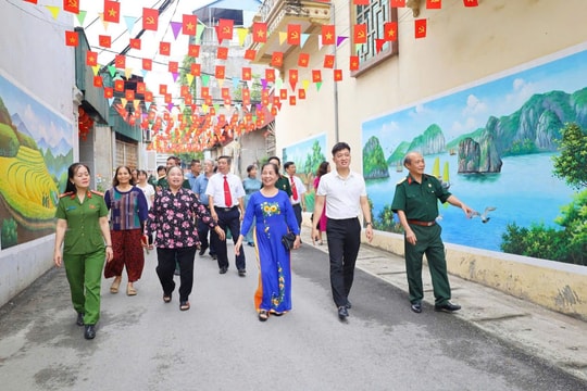 Phường Tùng Thiện: Ra mắt mô hình “Ngõ phố sáng - xanh - sạch - đẹp”