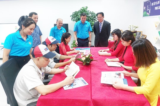 Xóa “khoảng trống” văn hóa trong đời sống công nhân
