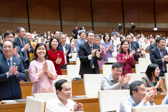 Khi Thủ đô được “trao chìa khóa” phát triển