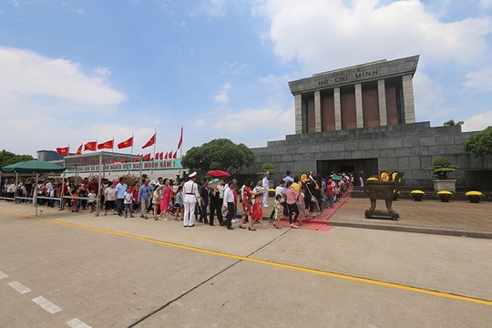 Hướng dẫn giao thông, vị trí đỗ xe phục vụ nhân dân, du khách vào Lăng Bác dịp Giỗ Tổ Hùng Vương, nghỉ lễ 30-4, 1-5