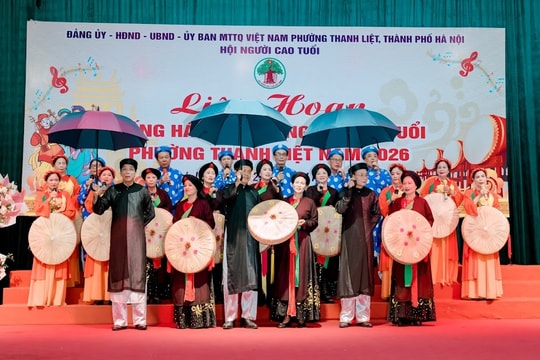 Người cao tuổi Thủ đô sống vui, sống khỏe từ mạch nguồn dân ca