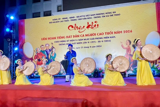 Rộn ràng Liên hoan tiếng hát dân ca người cao tuổi phường Hồng Hà năm 2026