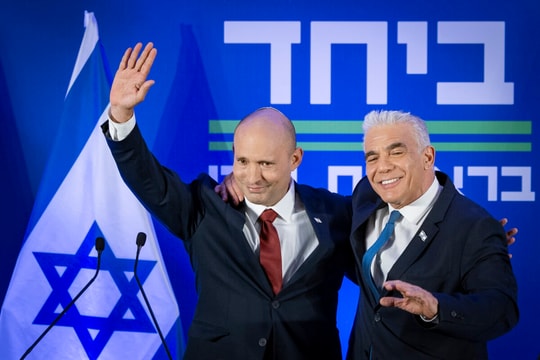 Hai cựu Thủ tướng Israel bắt tay đối đầu ông Netanyahu