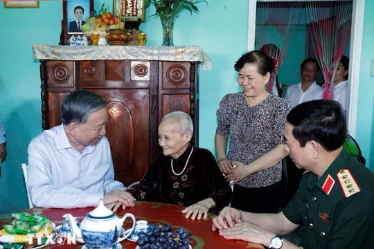 Tổng Bí thư, Chủ tịch nước Tô Lâm thăm các đồng chí nguyên lãnh đạo Đảng, Nhà nước và Mẹ Việt Nam Anh hùng