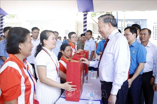 Tổng Bí thư, Chủ tịch nước Tô Lâm thăm, động viên công nhân, người lao động tại Thành phố Hồ Chí Minh