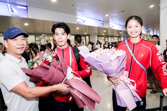 Đội tuyển điền kinh và đua thuyền truyền thống về nước sau Đại hội Thể thao bãi biển châu Á lần thứ 6