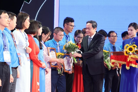 Phát huy vai trò tổ chức Công đoàn trong xây dựng giai cấp công nhân hiện đại