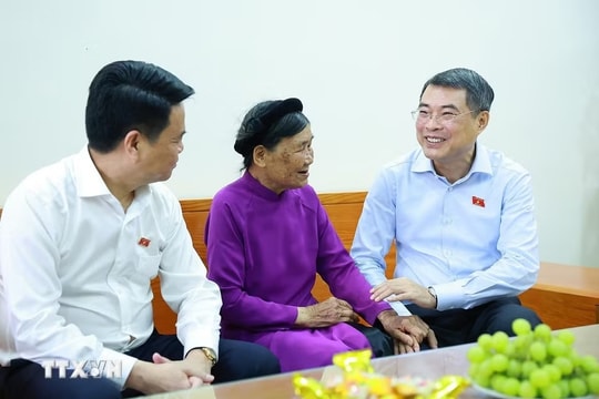 Thủ tướng Lê Minh Hưng tri ân người có công tại Hải Phòng