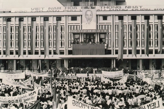 “Âm vang ngày mới”: Tái hiện hành trình đất nước từ ngày toàn thắng đến dựng xây hòa bình