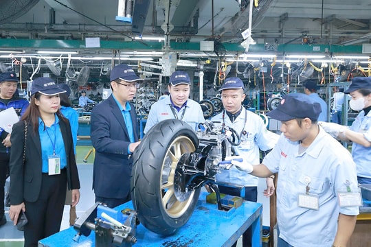 Chăm lo thực chất, khơi dậy sức sáng tạo của công nhân Thủ đô