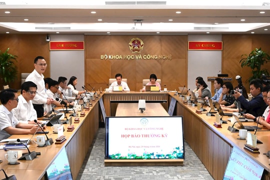 Cục Viễn thông giải thích về “xác thực lại thông tin thuê bao” và “xác nhận sử dụng chính chủ”