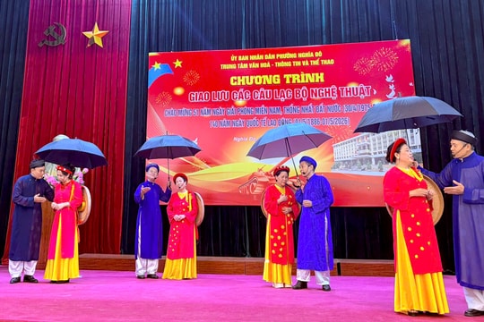 Giao lưu nghệ thuật phường Nghĩa Đô: Lan tỏa tinh thần Tháng Tư lịch sử