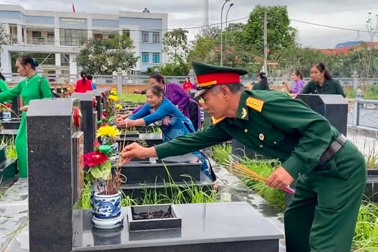 Giáo dục truyền thống từ “địa chỉ đỏ” Đền thờ liệt sĩ Phúc Thọ