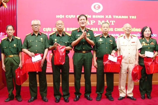 Xã Thanh Trì gặp mặt cựu chiến binh nhân kỷ niệm 51 năm Ngày Giải phóng miền Nam, thống nhất đất nước