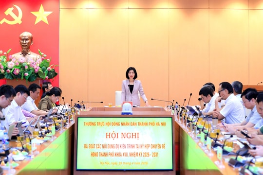 Chủ tịch HĐND thành phố Phùng Thị Hồng Hà: Tập trung xây dựng các nội dung cụ thể hóa, sớm đưa Luật Thủ đô năm 2026 vào cuộc sống