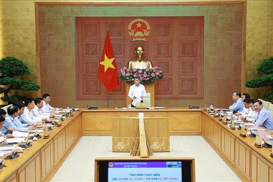 Thủ tướng Lê Minh Hưng: Tập trung phát triển hệ thống kết cấu hạ tầng đồng bộ, hiện đại