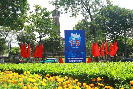 Hà Nội rạng rỡ đón ngày lễ lớn