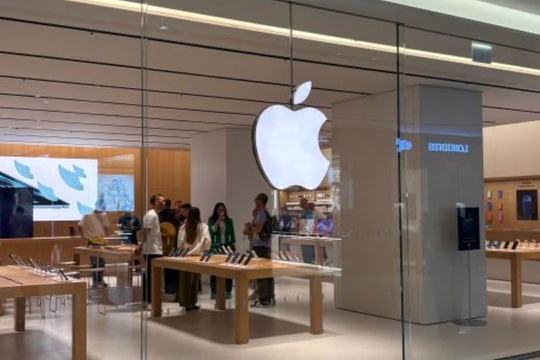 Apple ghi nhận doanh thu quý kỷ lục nhờ iPhone 17