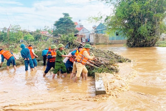 Tăng cường sự lãnh đạo của Đảng đối với công tác phòng ngừa, ứng phó, khắc phục hậu quả thiên tai