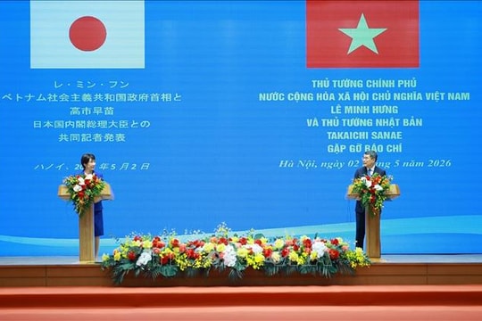 Thủ tướng Lê Minh Hưng và Thủ tướng Nhật Bản Takaichi Sanae gặp gỡ báo chí