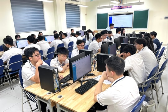 Thí sinh rà soát kỹ môn đăng ký thi tốt nghiệp THPT trước 17h ngày mai (5-5)
