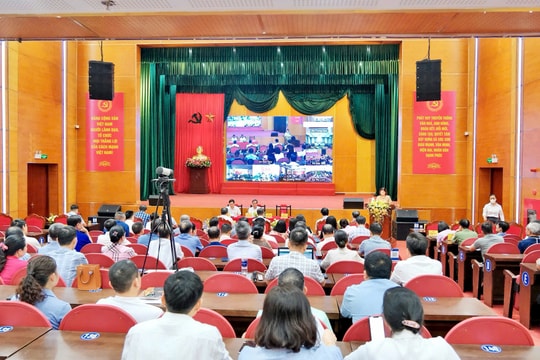 Đại biểu Quốc hội Đơn vị bầu cử số 11 tiếp xúc cử tri sau kỳ họp thứ nhất của Quốc hội