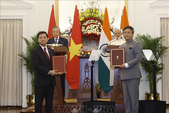 Tổng Bí thư, Chủ tịch nước Tô Lâm và Thủ tướng Ấn Độ chứng kiến Lễ trao các văn kiện hợp tác Việt Nam - Ấn Độ