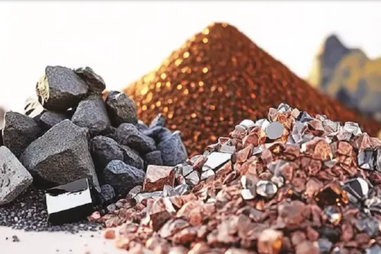 Pháp thúc đẩy G7 tìm giải pháp thay thế nguồn khoáng sản từ Trung Quốc