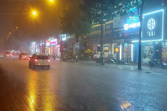 Hà Nội mưa vừa, mưa to, đề phòng dông, sét, mưa đá