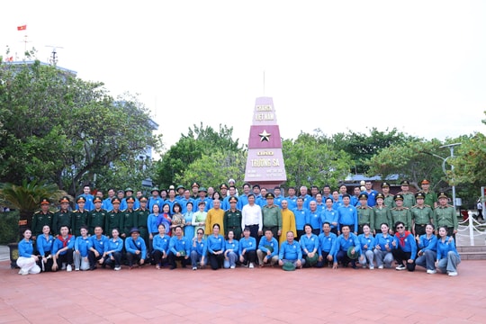 Từ Hà Nội đến Trường Sa - Hành trình của niềm tin và tình yêu Tổ quốc