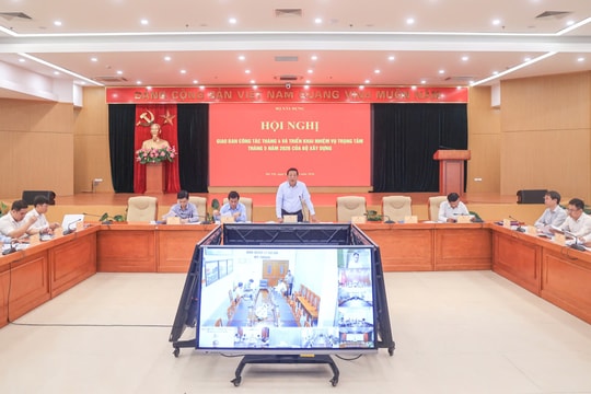 Vận tải hành khách và hàng hoá tăng trưởng ấn tượng