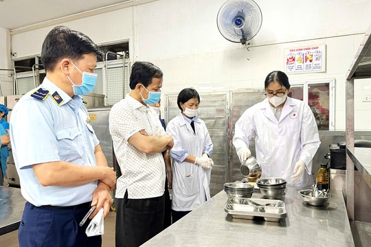 Siết chặt quản lý bếp ăn học đường từ “đường đi” của thực phẩm