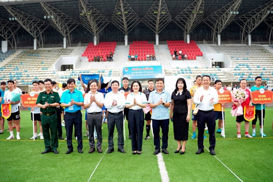 Khai mạc Giải bóng đá nam Công đoàn xã Hoài Đức lần thứ I năm 2026