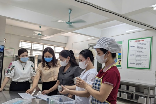 Xã An Khánh siết chặt vệ sinh an toàn thực phẩm tại trường học và hàng quán