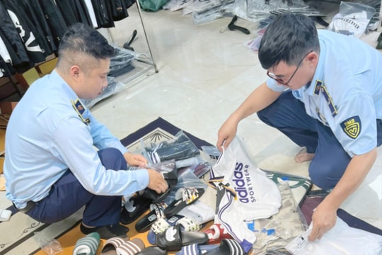 Quản lý thị trường Hà Nội bắt giữ hàng nghìn sản phẩm giả mạo nhãn hiệu nổi tiếng