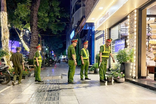 Xử lý vi phạm lòng đường, vỉa hè vào ban đêm: Cần sự chia sẻ từ phía người dân