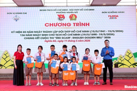 Thiếu nhi Nghĩa Đô tự hào truyền thống Đội, tỏa sáng tại sân chơi tiếng Anh