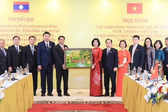 HĐND thành phố Hà Nội sẵn sàng chia sẻ kinh nghiệm chuyển đổi số với HĐND Thủ đô Viêng Chăn (Lào)