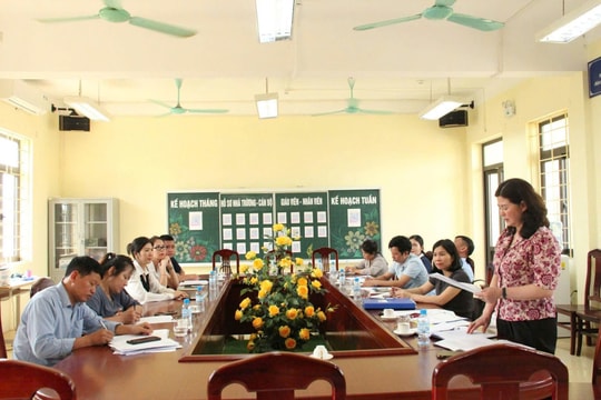 HĐND xã Hòa Lạc giám sát công tác an toàn thực phẩm bán trú tại Trường Tiểu học Tiến Xuân B
