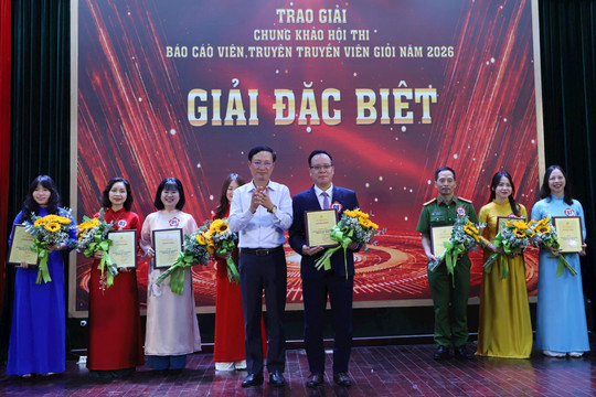 Chung khảo Hội thi “Báo cáo viên, tuyên truyền viên giỏi” phường Hoàn Kiếm năm 2026