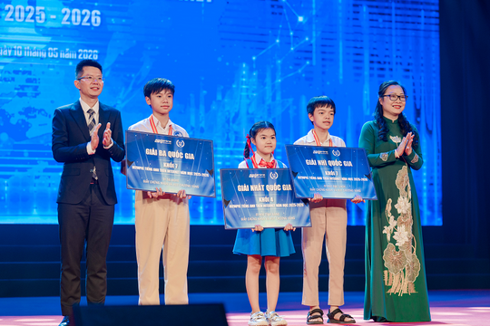 Lễ vinh danh và trao giải IOE 2025-2026: Dấu ấn lần đầu tiên tổ chức tại thành phố Hồ Chí Minh