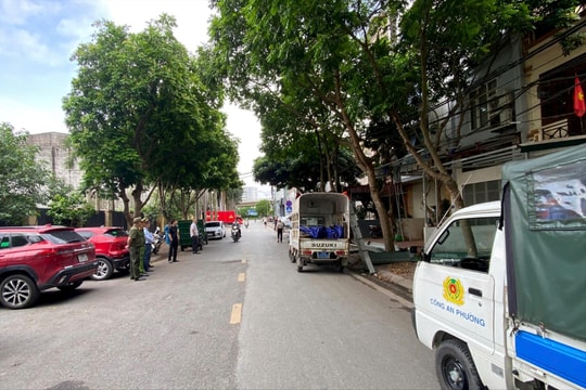 Phường Việt Hưng siết chặt quản lý trật tự đô thị, an toàn giao thông