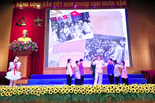 Thiếu nhi Thanh Xuân kể chuyện Bác Hồ