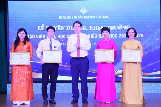 Phường Cửa Nam khen thưởng giáo viên giỏi, học sinh tiêu biểu năm học 2025-2026