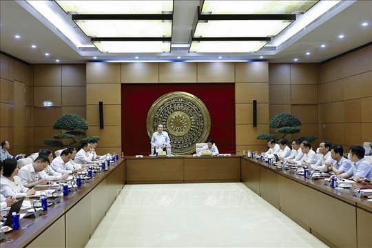 Chủ tịch Quốc hội Trần Thanh Mẫn làm việc với Thường trực Ủy ban Quốc phòng, An ninh và Đối ngoại