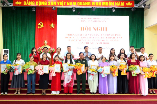 Xã Hồng Sơn trao 15 giải cuộc thi bảo vệ nền tảng tư tưởng của Đảng 2026