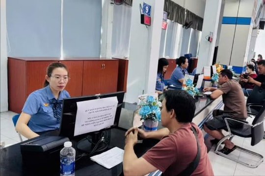 [Podcast] Tin tức ngày 14-5: Hành khách tự làm thủ tục đổi vé tàu trực tuyến từ ngày 15-5