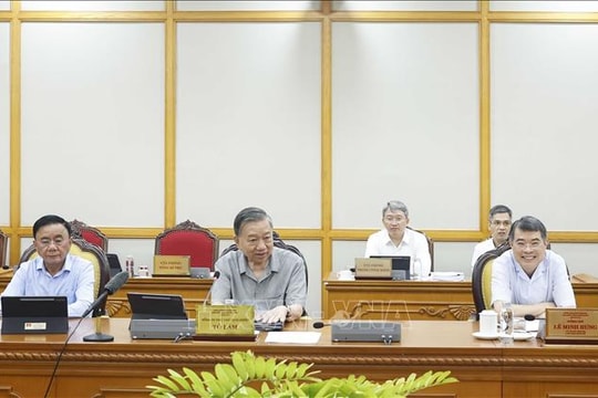 Bộ Chính trị cho ý kiến hoàn thiện thể chế vượt trội, tạo động lực mới để TP Hồ Chí Minh phát triển nhanh, bền vững