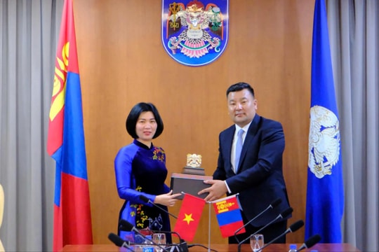 Thành phố Hà Nội tăng cường quan hệ hữu nghị, hợp tác với thành phố Ulaanbaatar (Mông Cổ)
